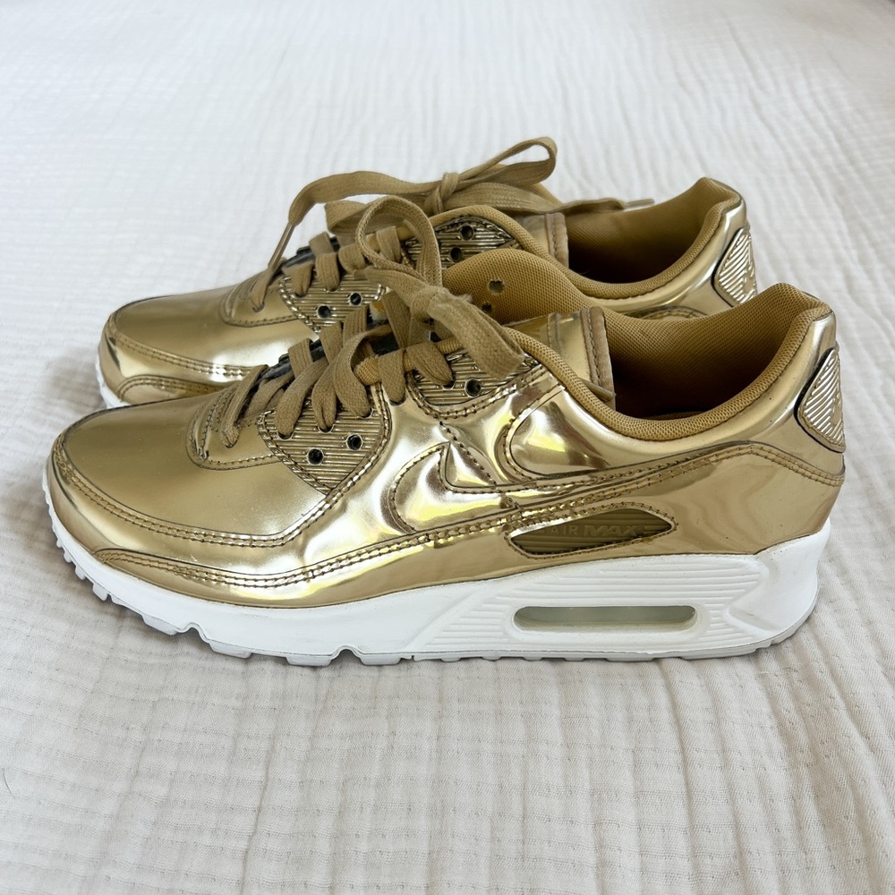 Women’s Nike Air Max 90 in Gold size 8.5 - Picture 5 of 10